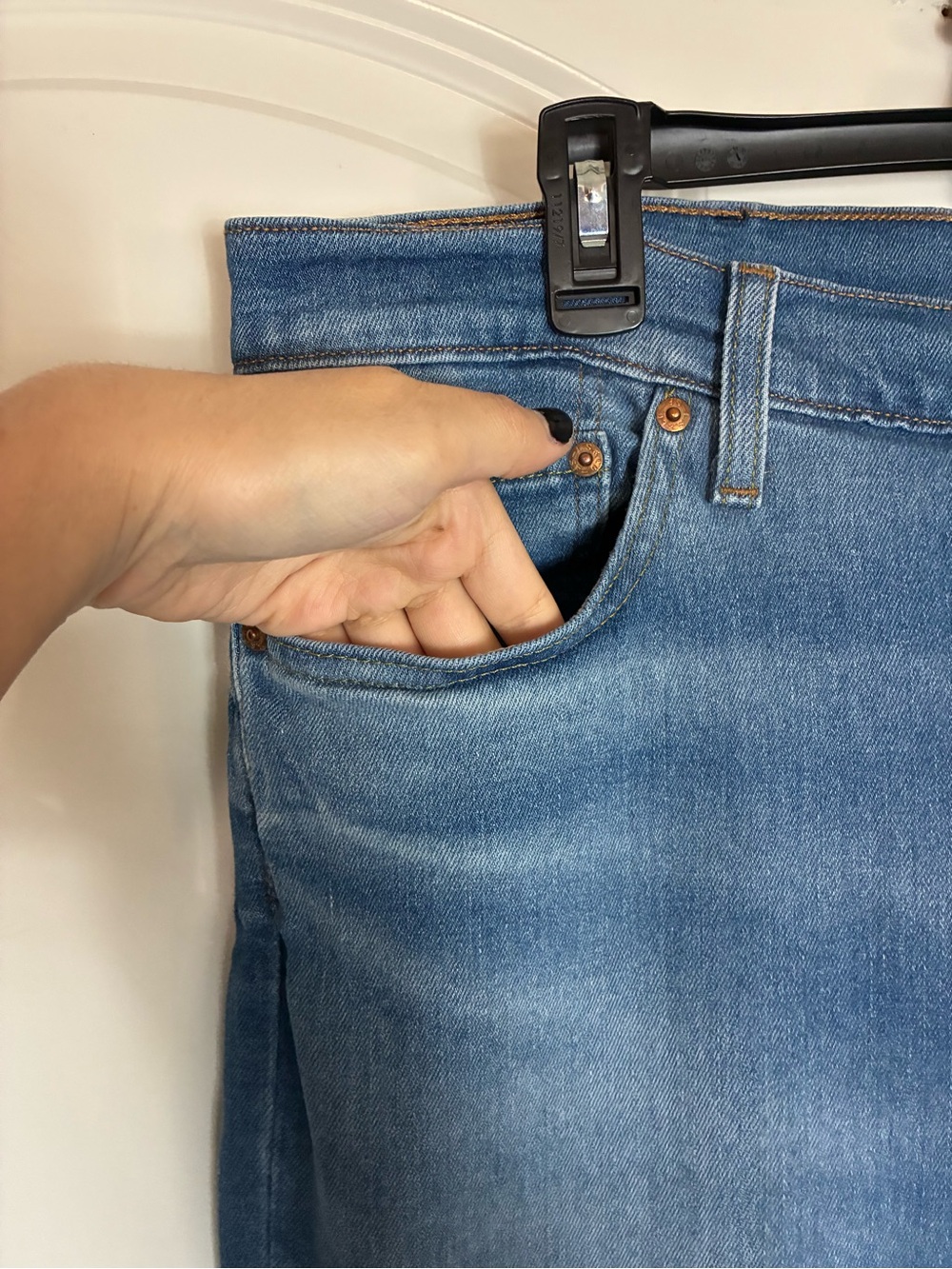 Classic Levi Straight Fit Men's Jeans - Blue Size W40 L32 - Picture 8 of 12